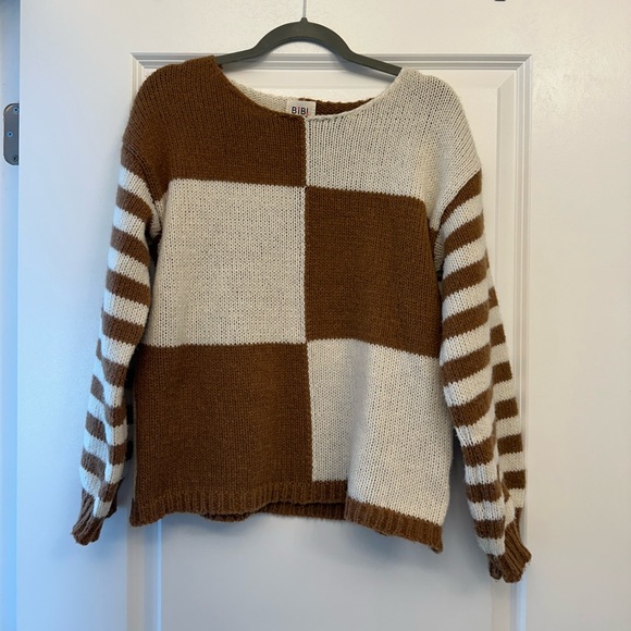 Boutique Crewneck Sweater - Picture 6 of 8